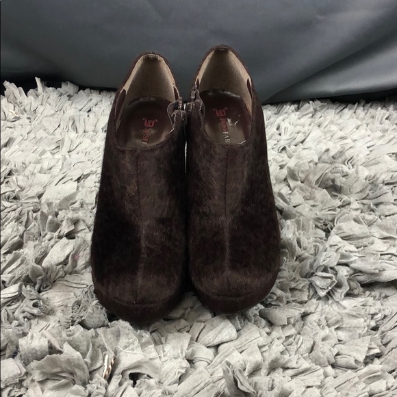 Faux Fur booties - Picture 3 of 5